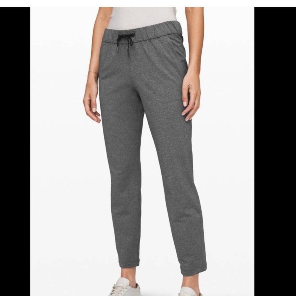 Lululemon Athletica On The Fly 7/8 Heathered Gray Pants Athleisure Activewear 4